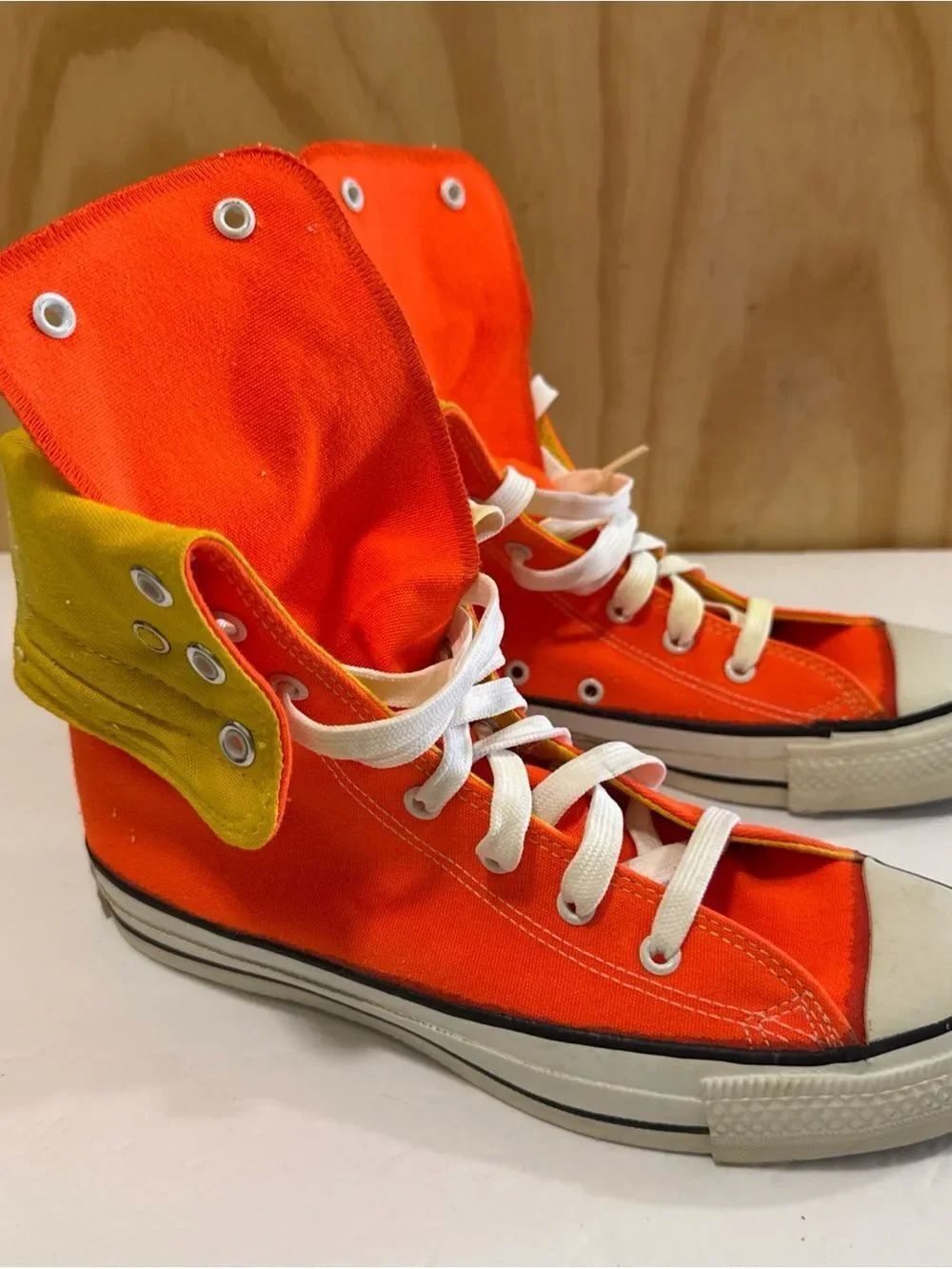 Vintage 70's converse allstar hi-top orange sneakers US sz 9